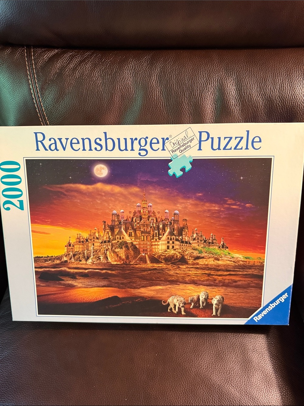 Ravensburger mysterious city jigsaw Puzzle 2000 pieces. Very good condition